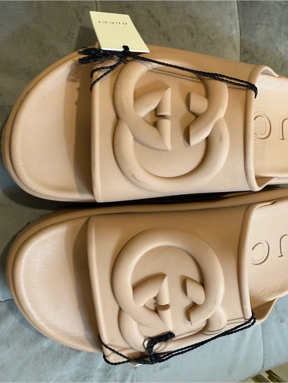 Gucci Vintage Camel GG Logo Rubber Slide Sandals - Picture 14 of 16